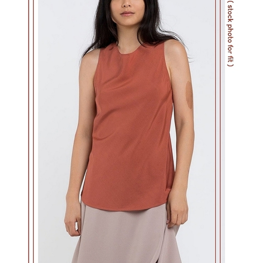 Kaarem Oi Low Back Silk Tank in Terracotta